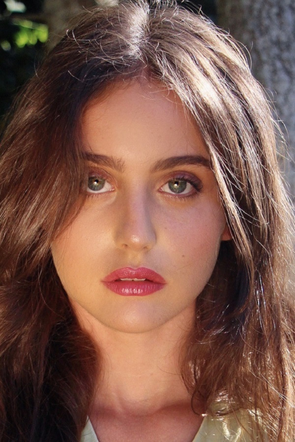 et billede af Sophie Lane Curtis