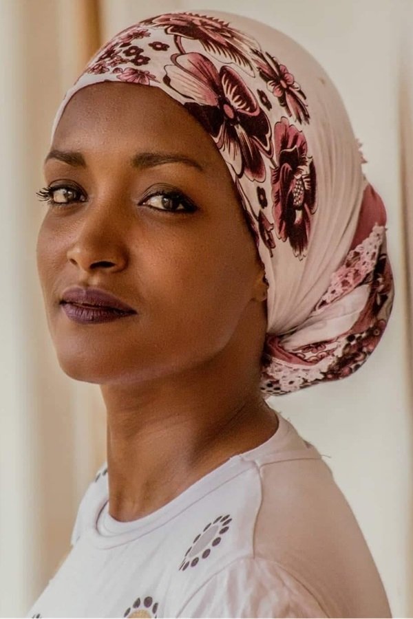 et billede af Tenou Khilouli