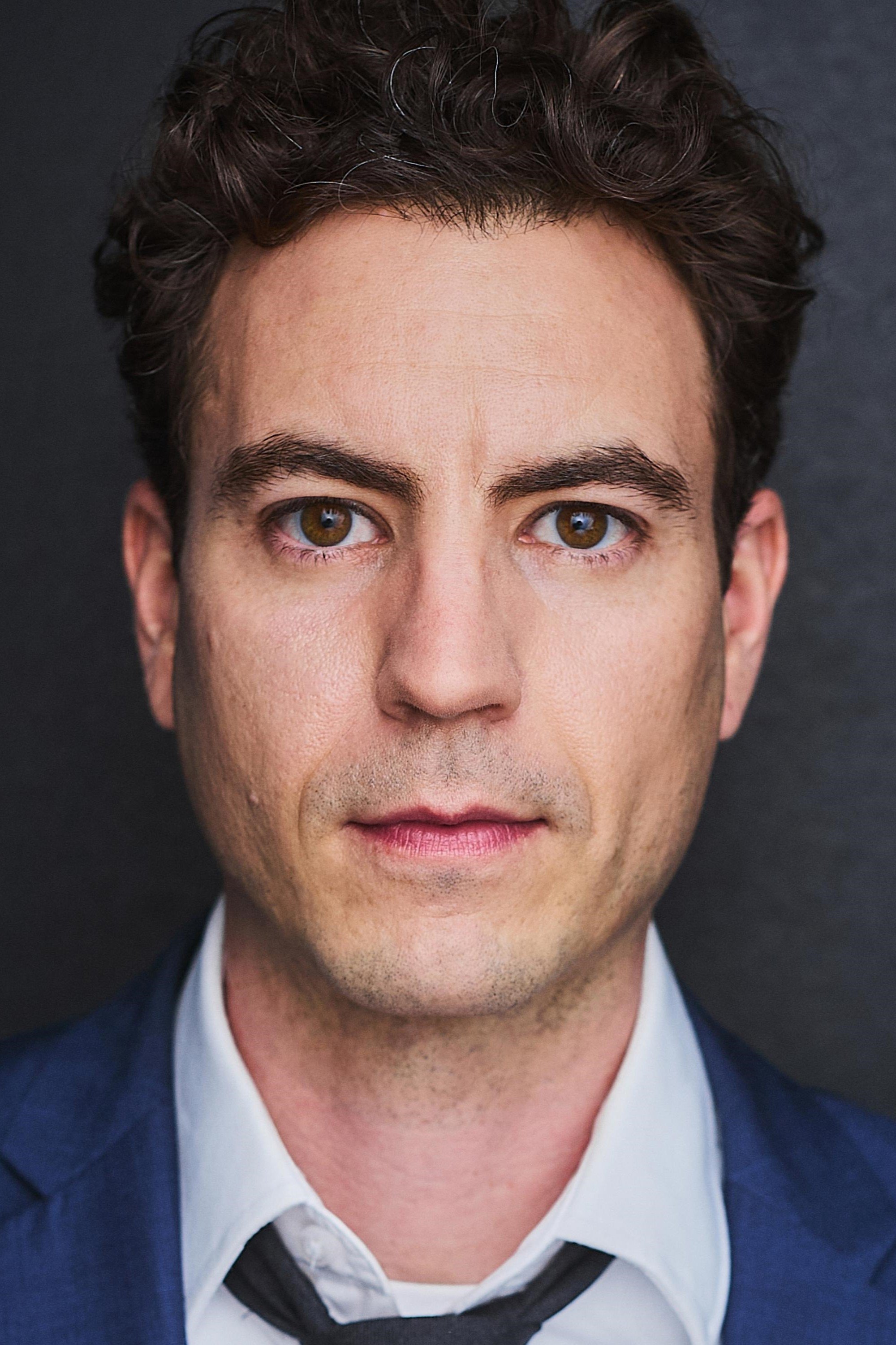 et billede af Adam Thompson