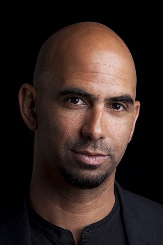 et billede af Adam McConvell