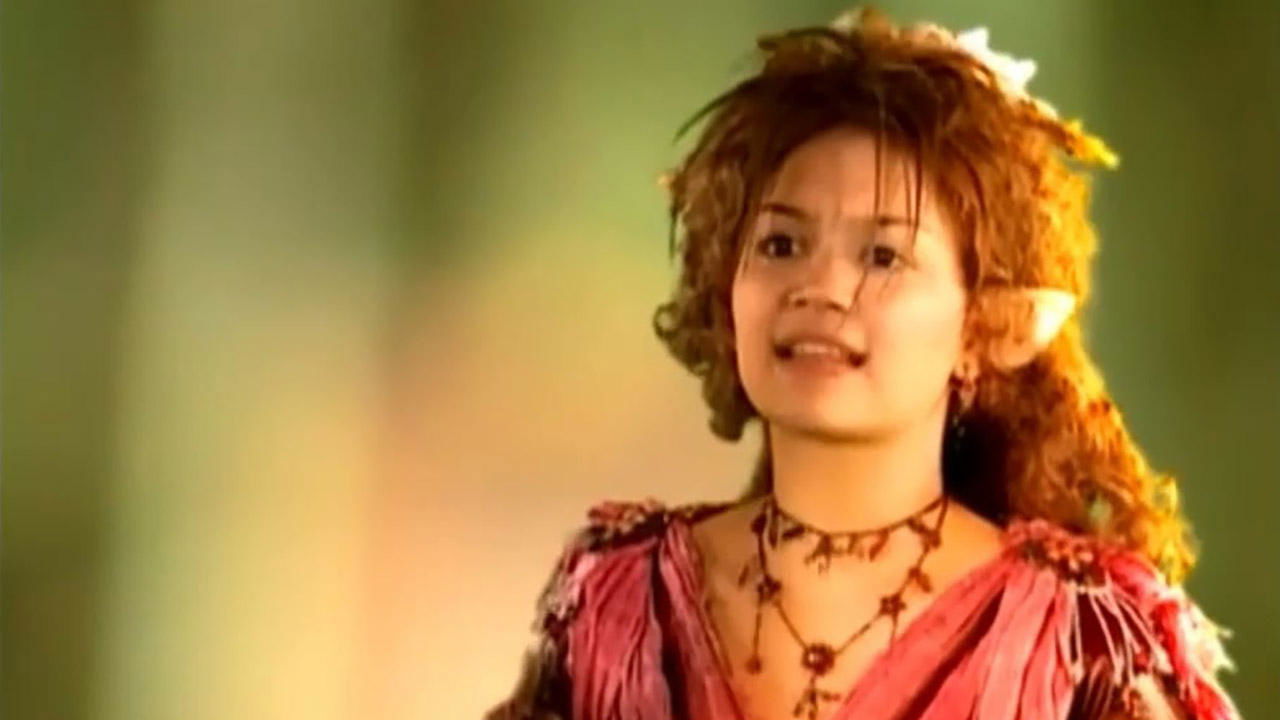 Leya, Ang Pinakamagandang Babae Sa Ilalim Ng Lupa backdrop cover
