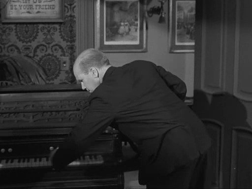 Prisoners' Wives S07E25 backdrop