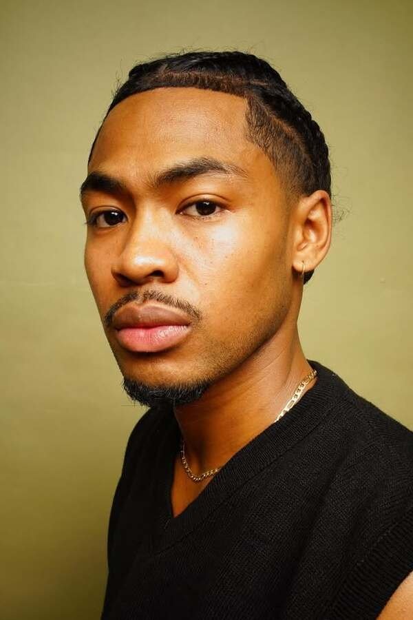 et billede af Joshua Obra