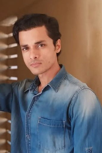 et billede af Aamir Malek