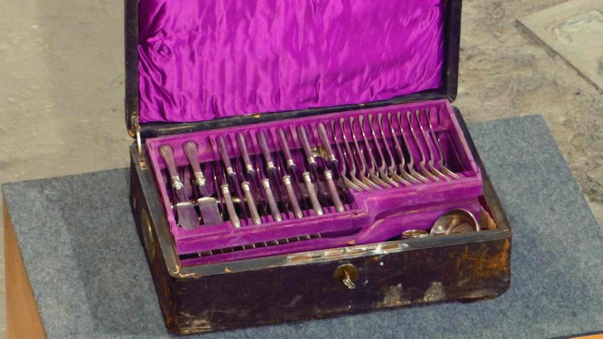 Bares für Rares 16x39