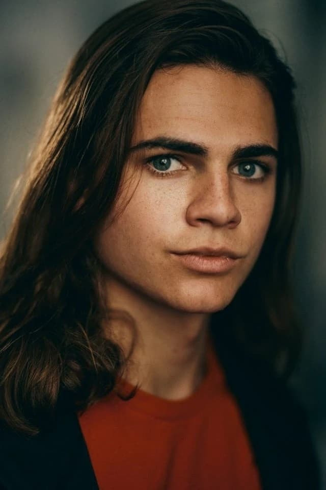 et billede af Oliver Watson