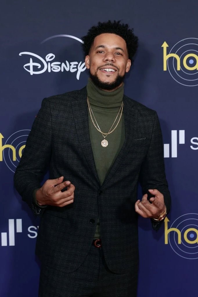 et billede af Clayton English