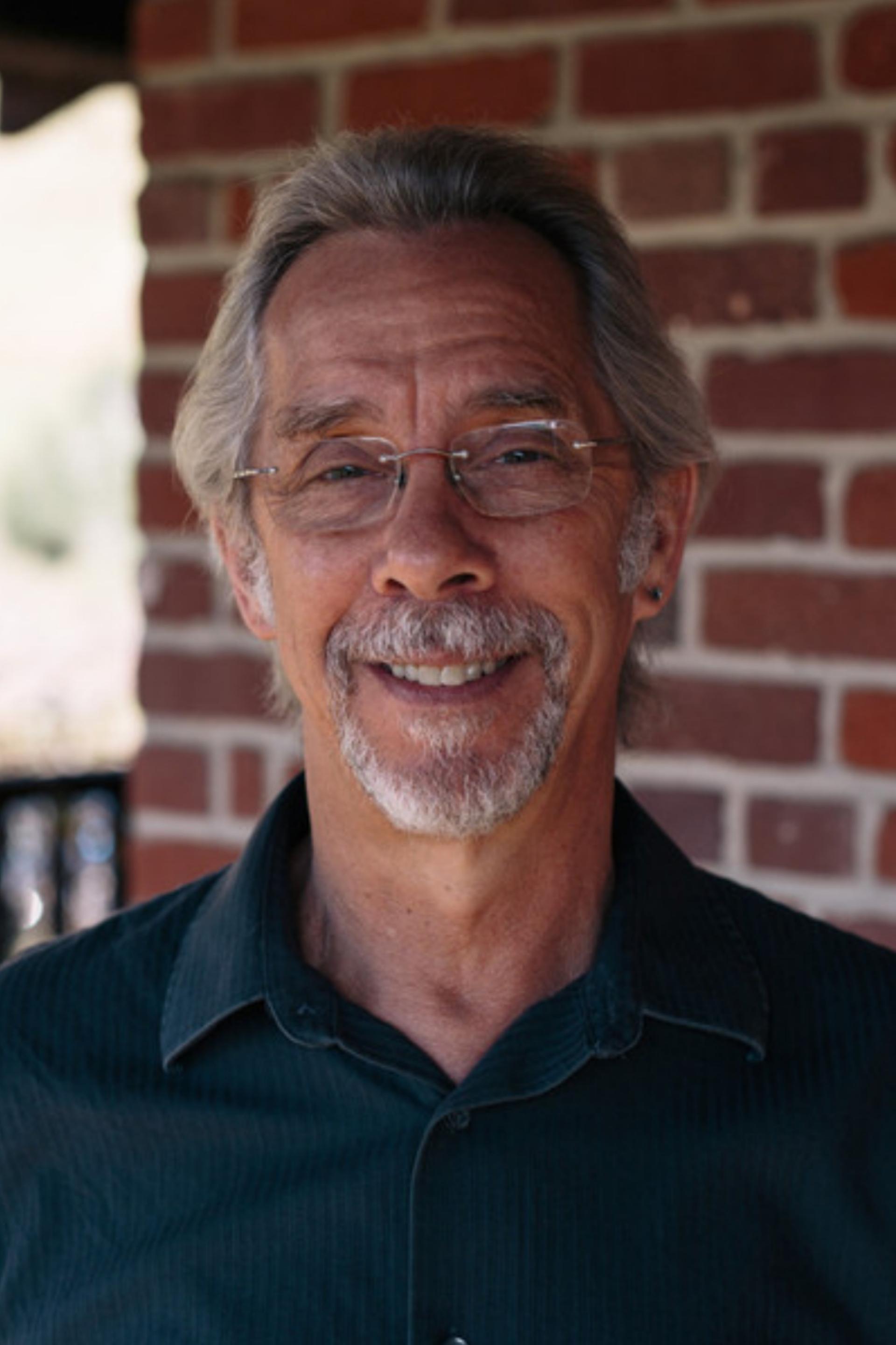 et billede af Dennis Leonard