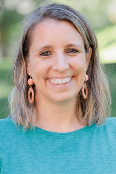 et billede af Courtney Davis