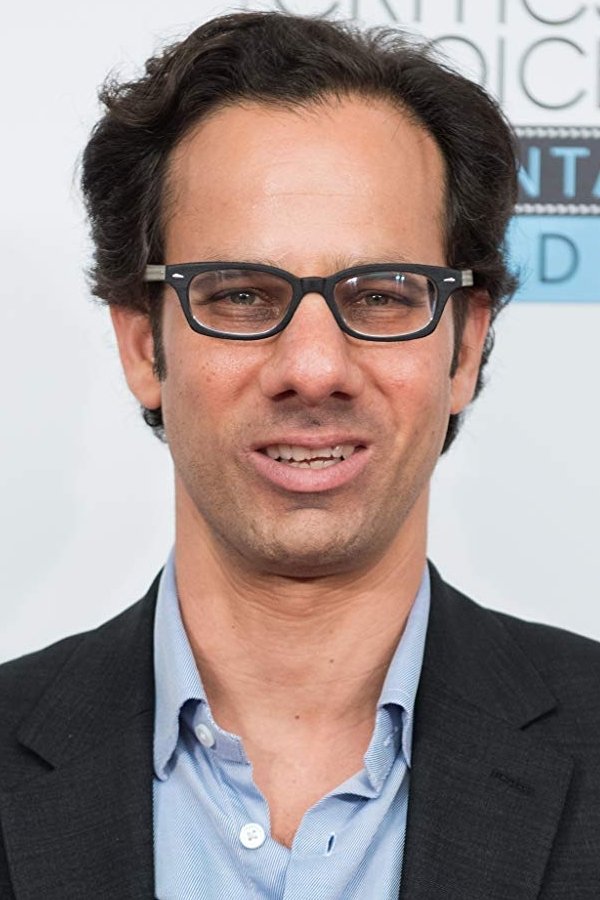 et billede af Dan Cogan