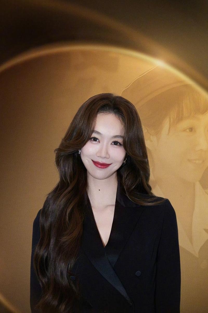 et billede af Jiang Yan