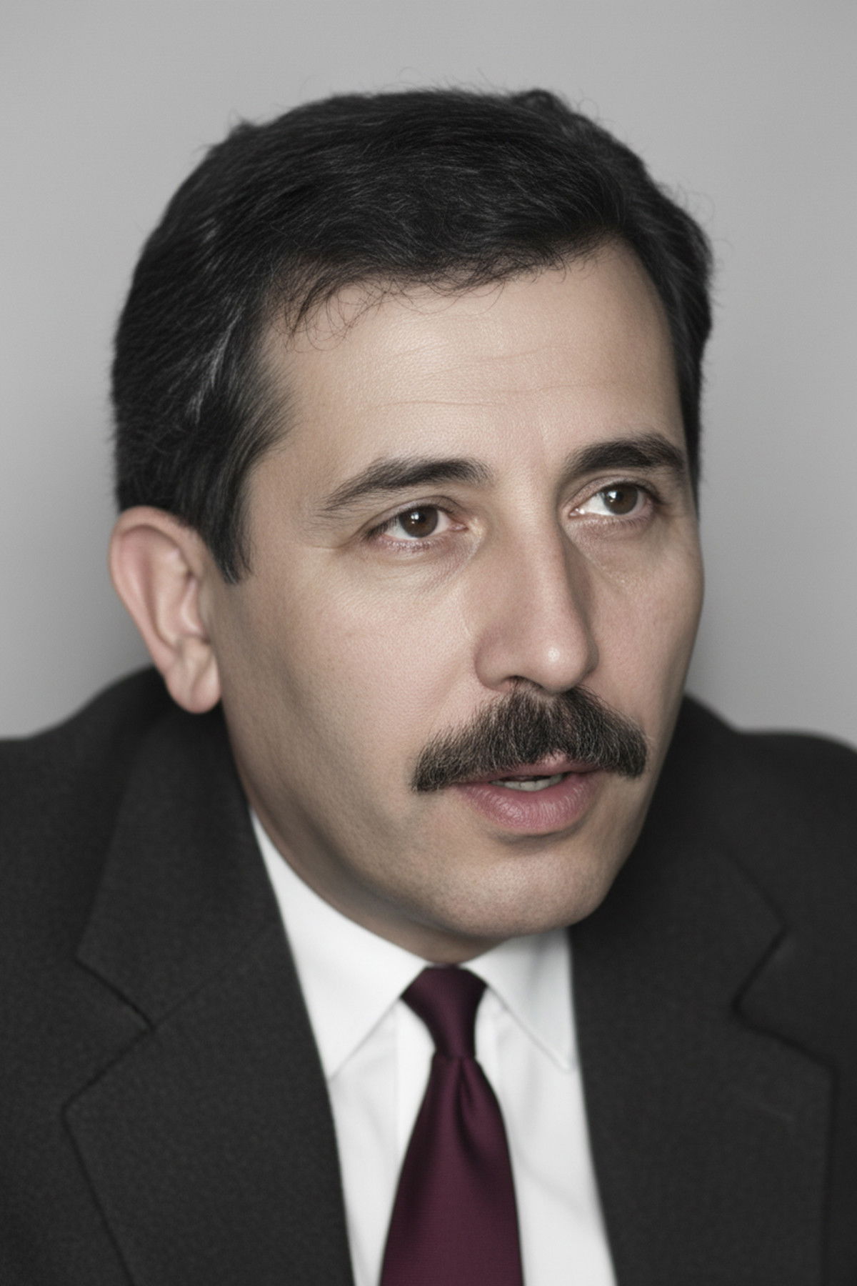 et billede af Semih Evin