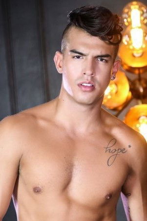 et billede af Leo Fuentes