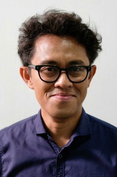 et billede af Riri Riza