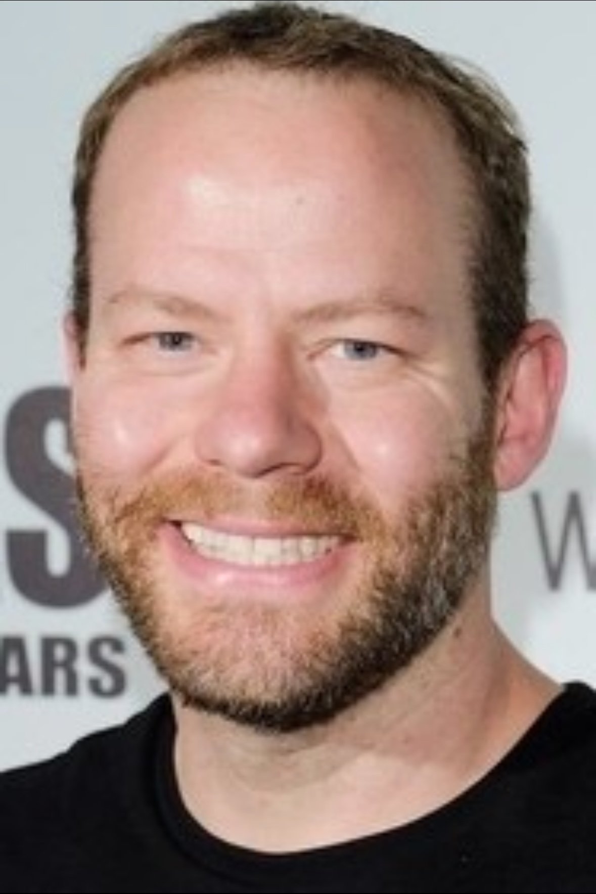 et billede af Drew T. Pierce