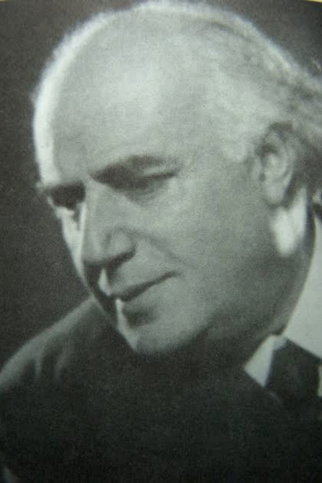 et billede af Burhanettin Tepsi