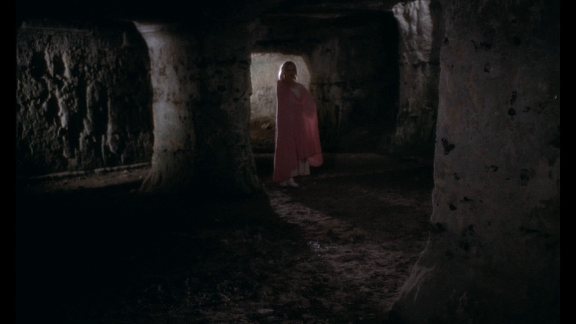 Lips of Blood (1975)