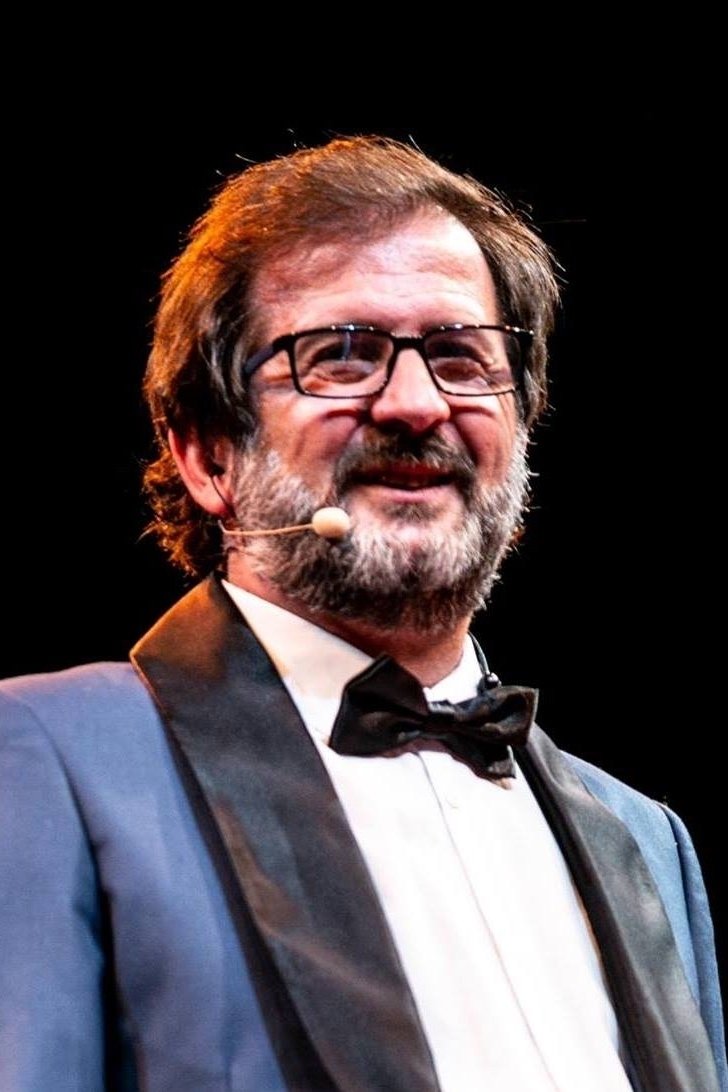 et billede af Carlos M. Cunha