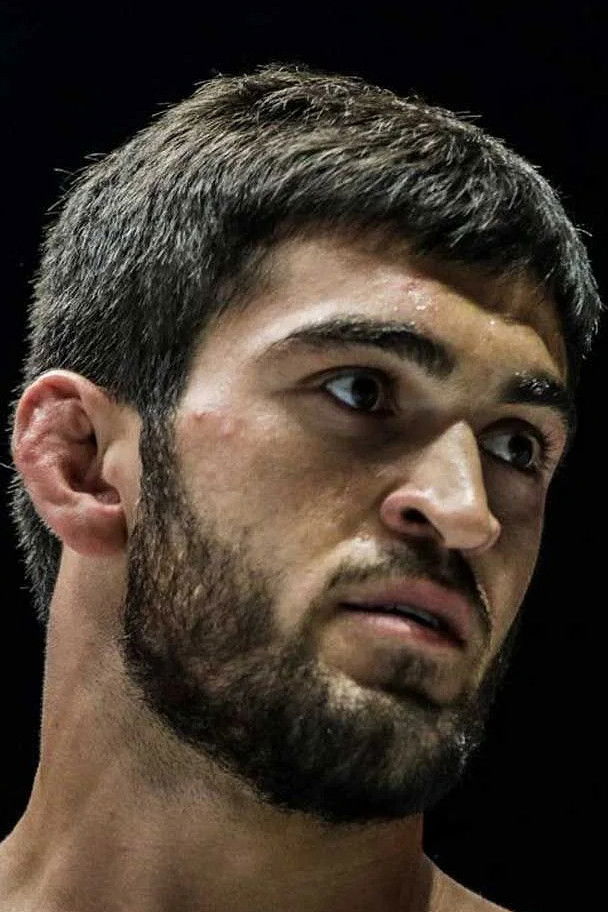 et billede af Saygid Guseyn Arslanaliev