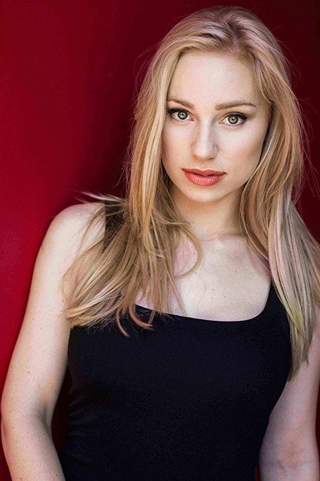 et billede af Bronwyn Carrie-Wilson