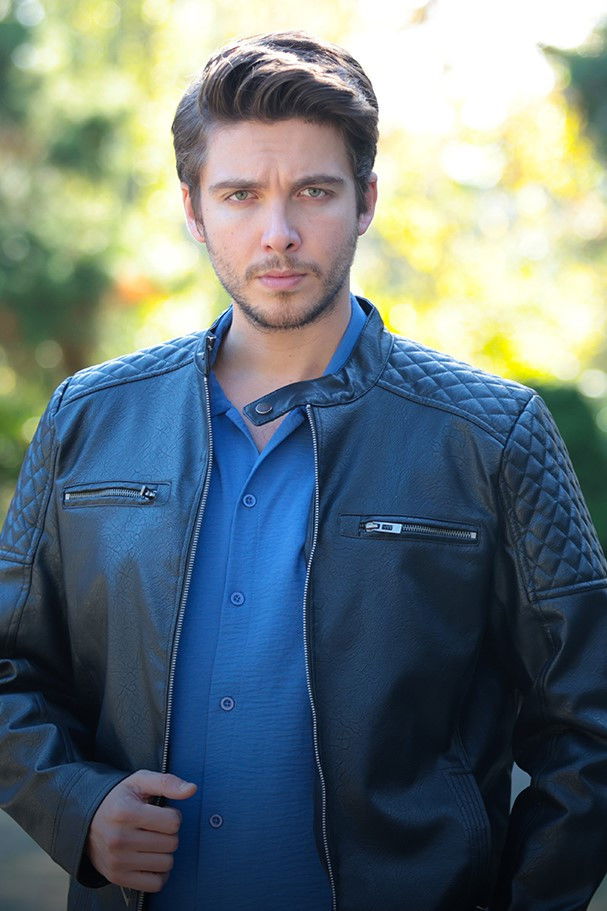 et billede af Göksel Kayahan