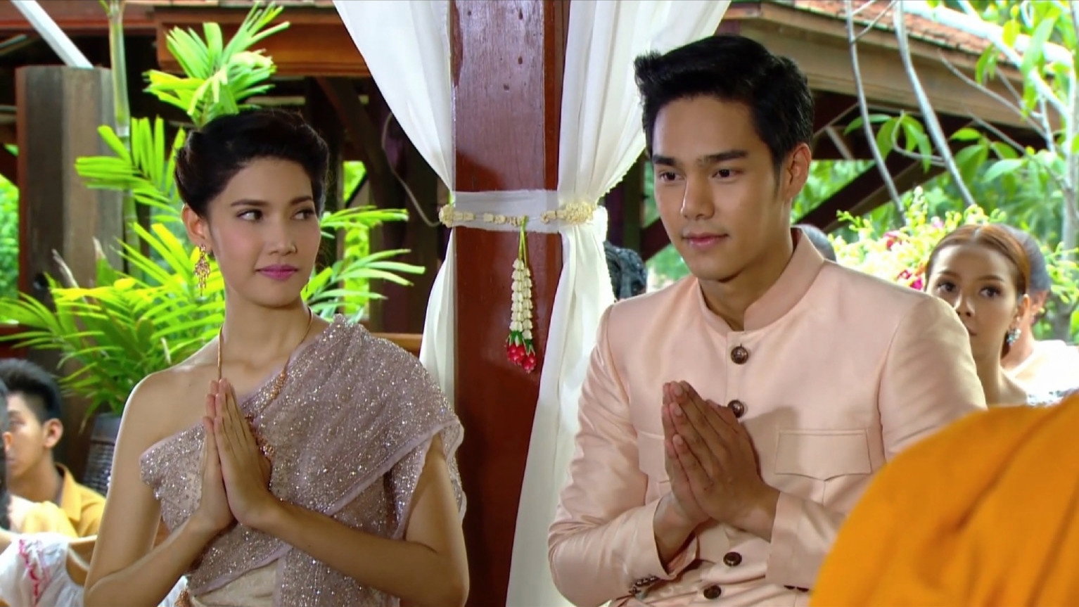 Khoei Yai Saphai Lek