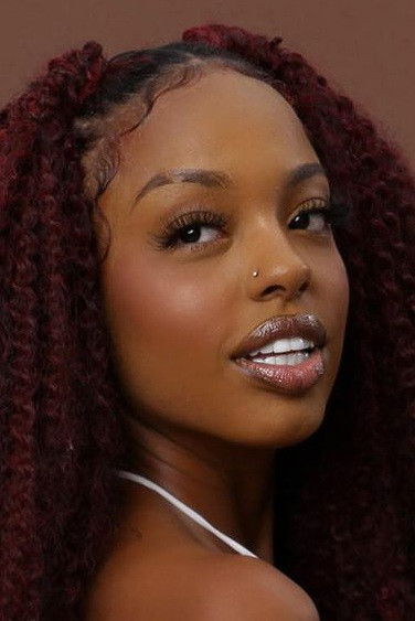 et billede af Hillary Matos