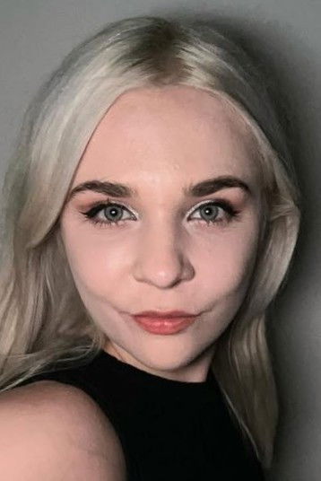 et billede af Ellie Shou