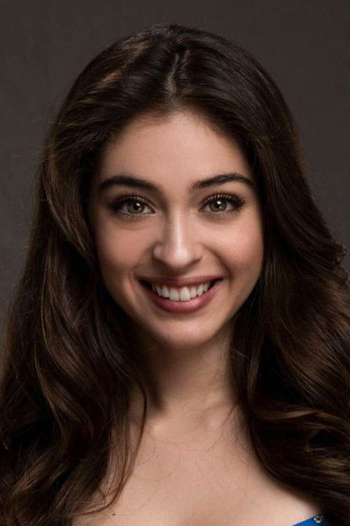 et billede af Cemre Baysel