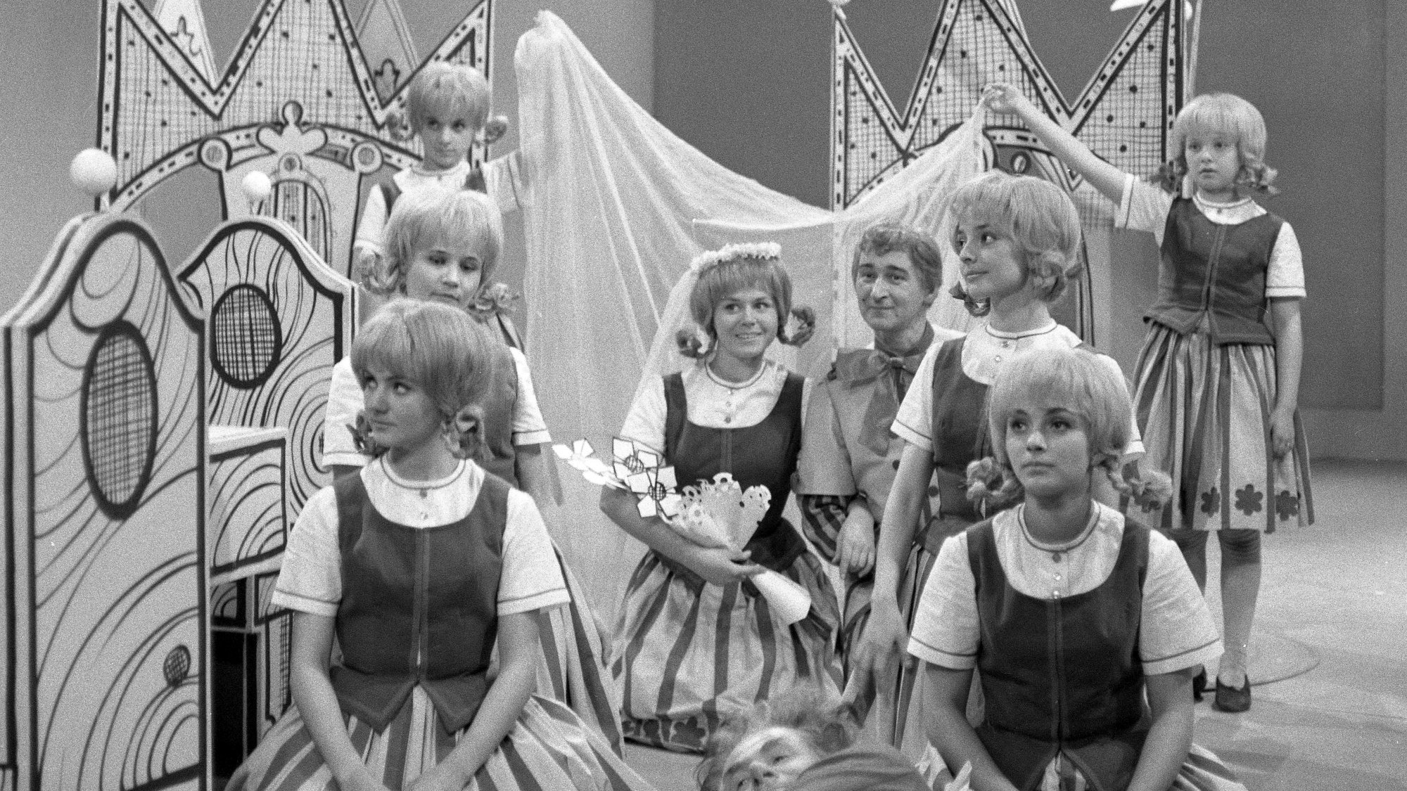 Sedm sestřiček (1966)