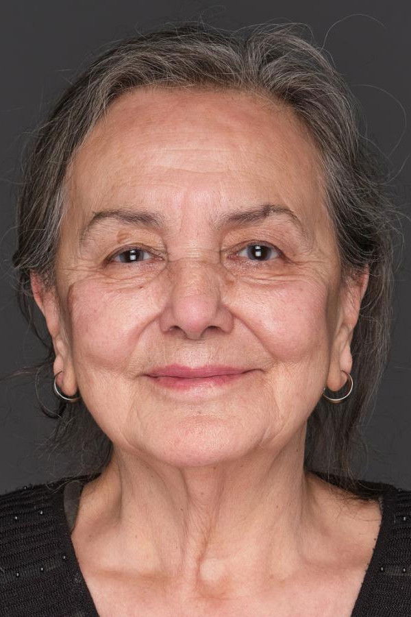 et billede af Gönül Gezer