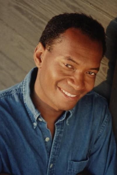 et billede af Lonell R. Childred