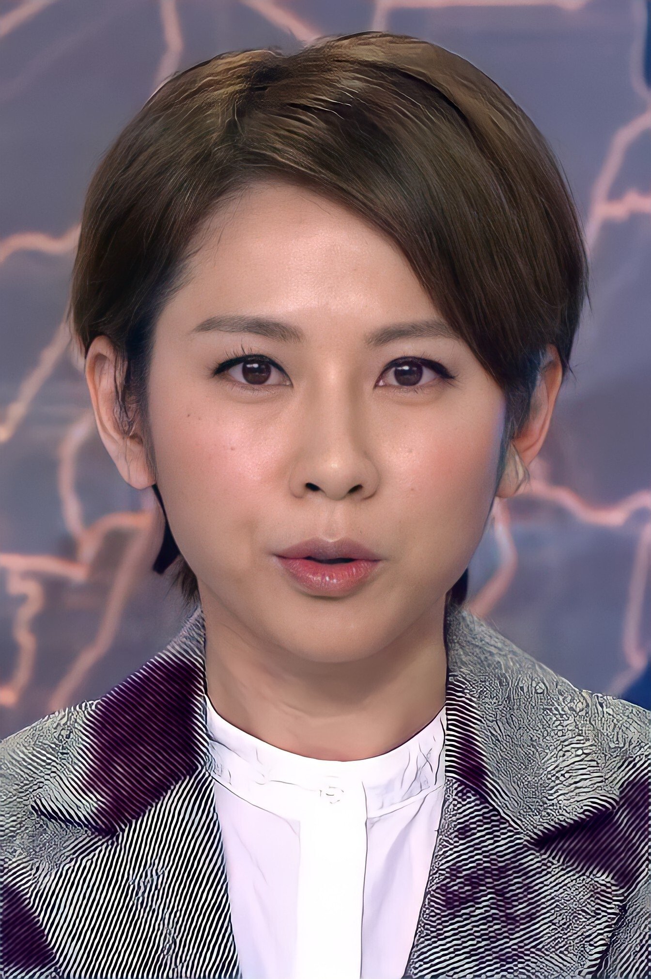 Toni Wong Shan's picture in the cast