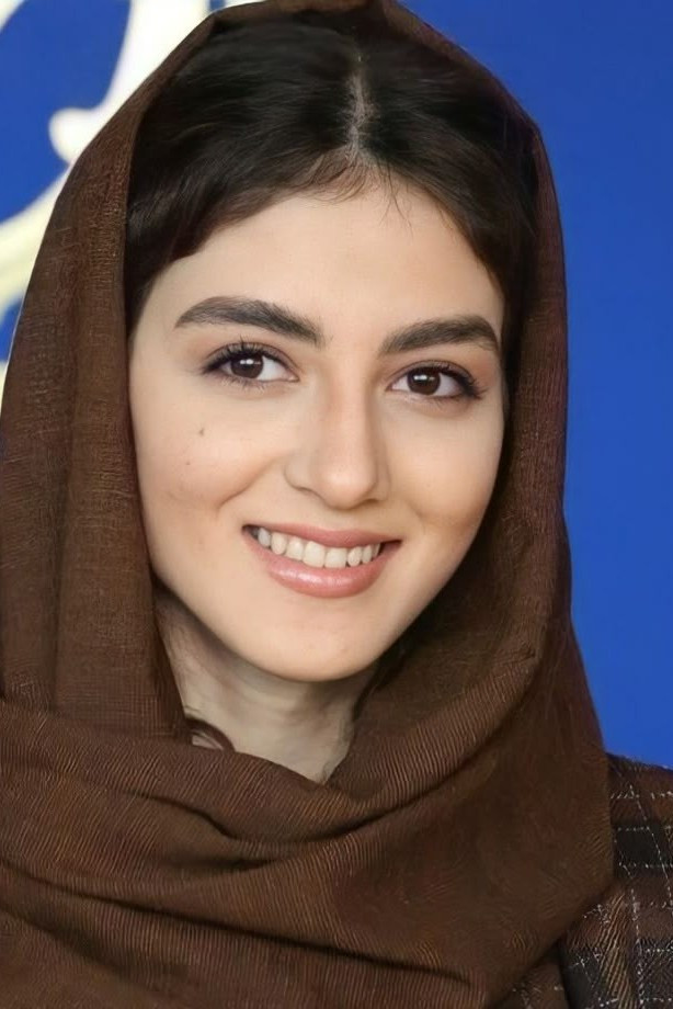 et billede af Pardis Pourabedini