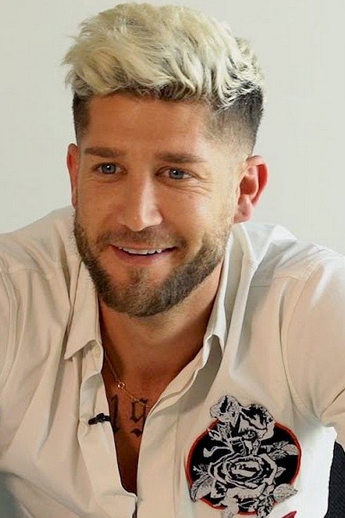 Paga's picture in the cast