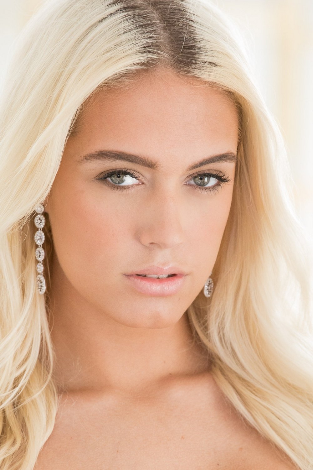 Athena Palomino is an all-natural, blonde starlet whose career in the adult...