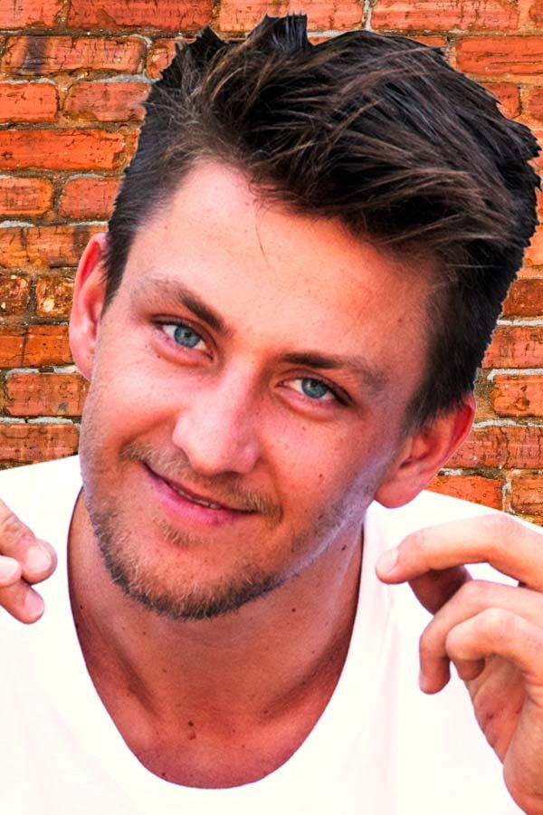 et billede af Miika Adamov