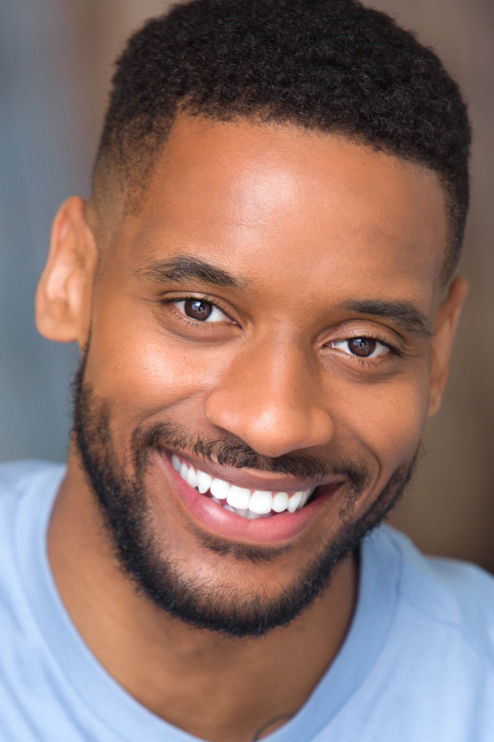 et billede af Joshua Adeyeye