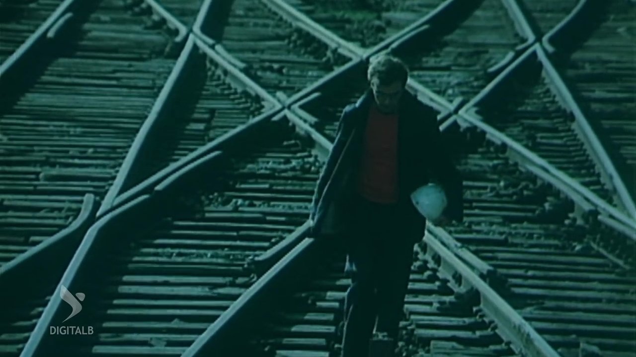 Comrades (1982)