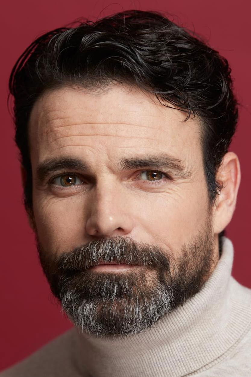 et billede af Javier Alcina