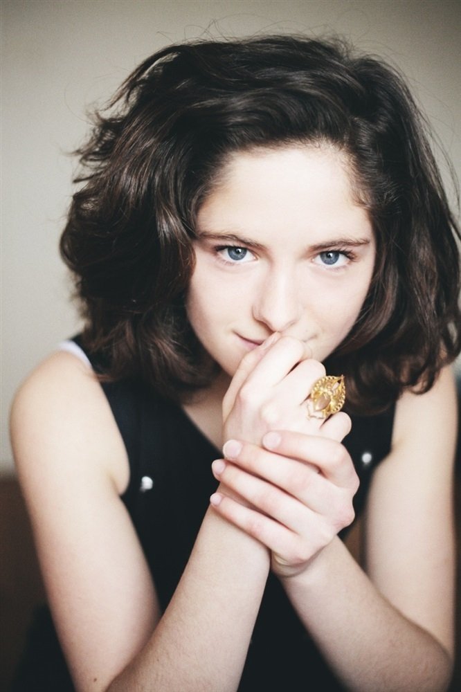 et billede af Louise Herrero