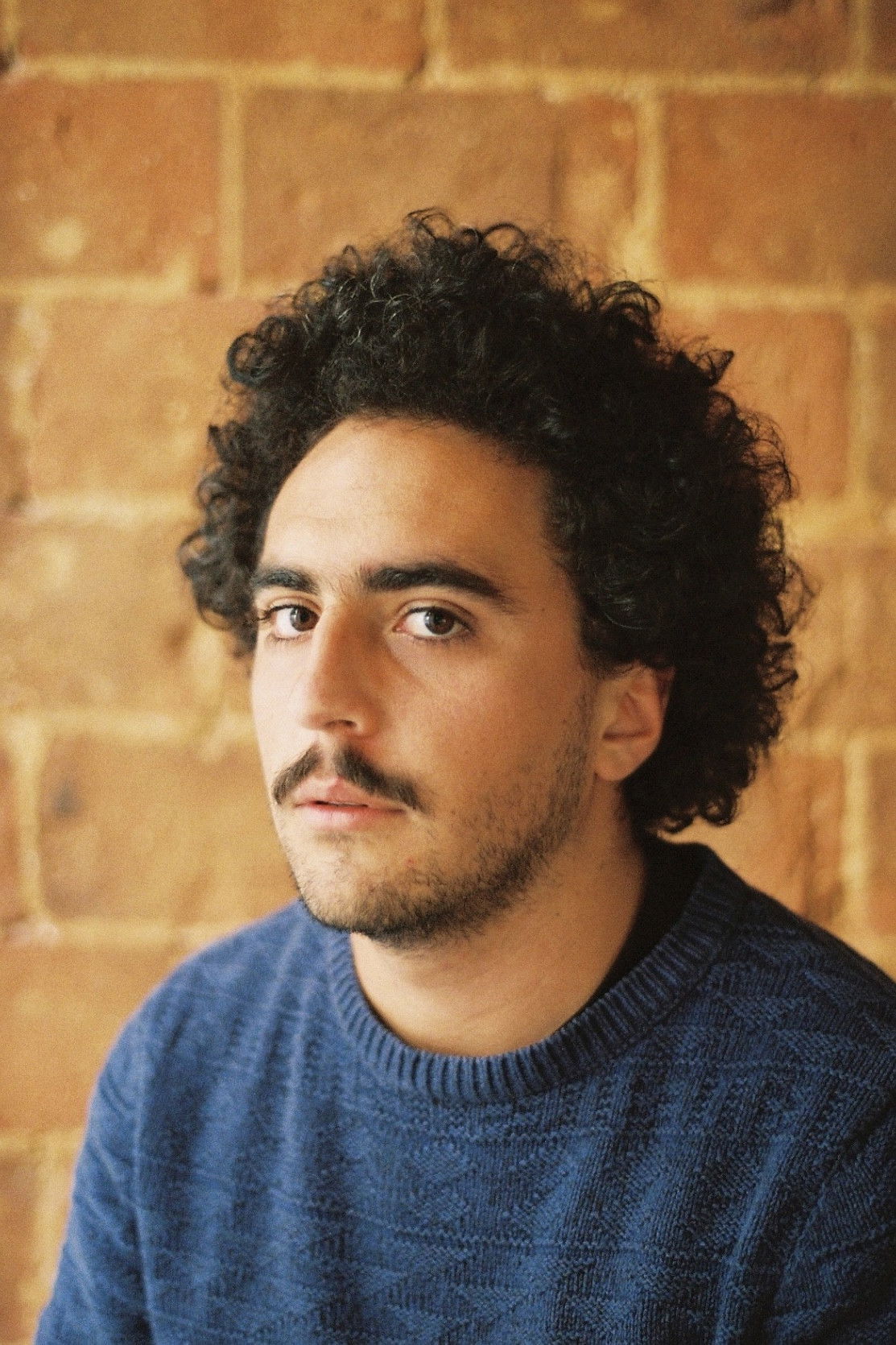 et billede af Emilio J. Freile