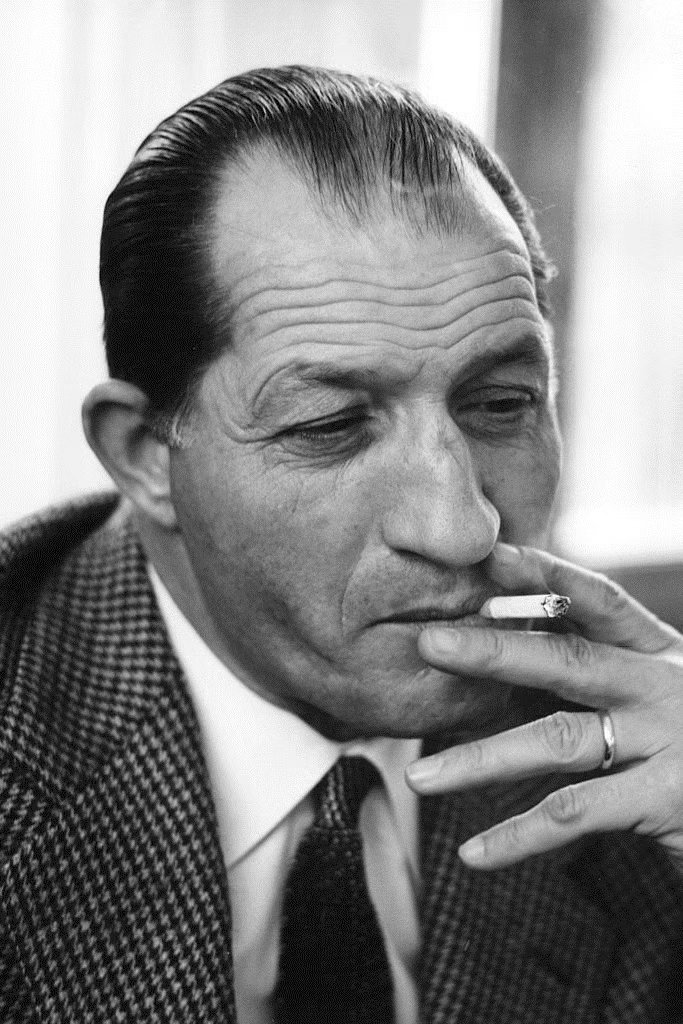 Gino Bartali's picture in the cast