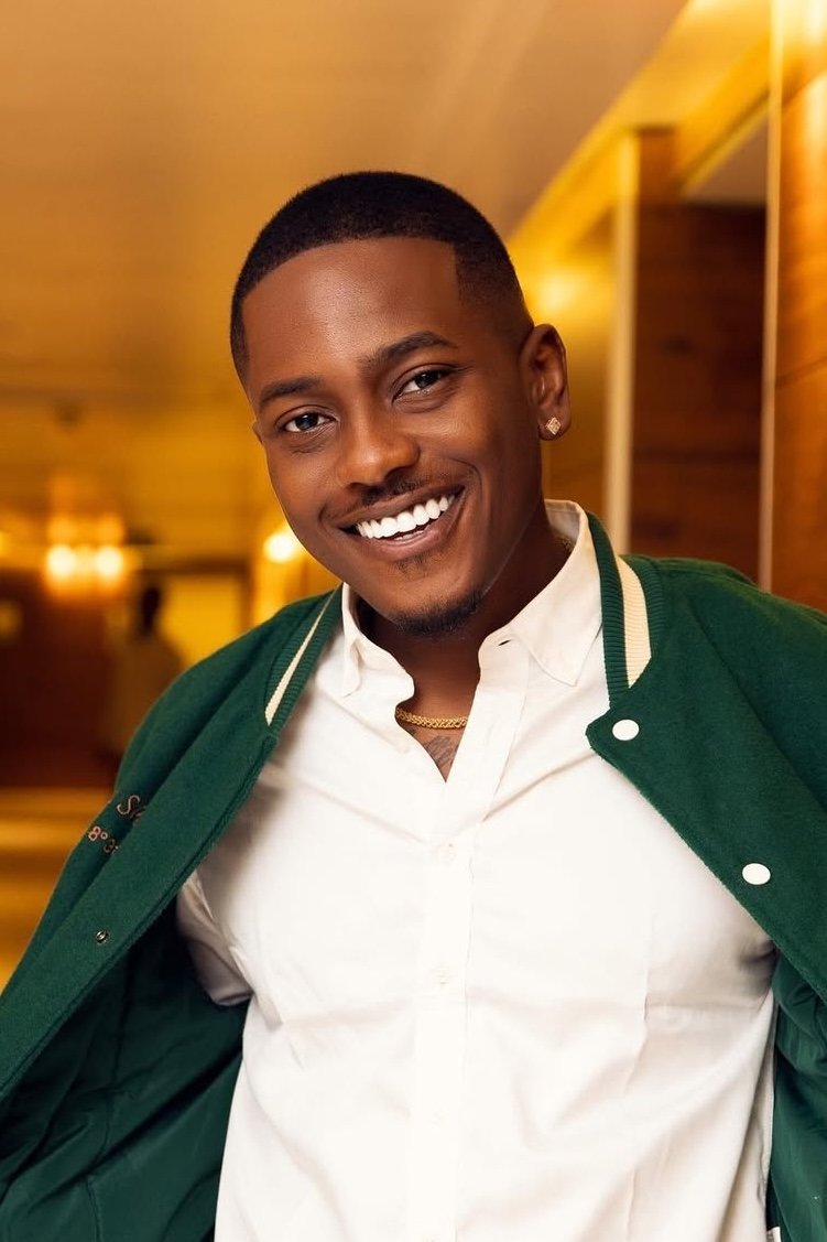 et billede af Timini Egbuson