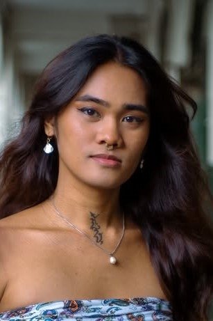 et billede af Serena Magiliw