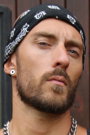 Profile image of Enzo, a notable actor/actress