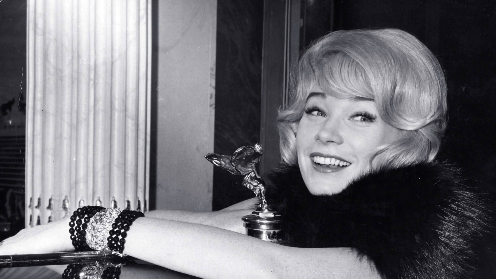 S5E12 · Shirley MacLaine