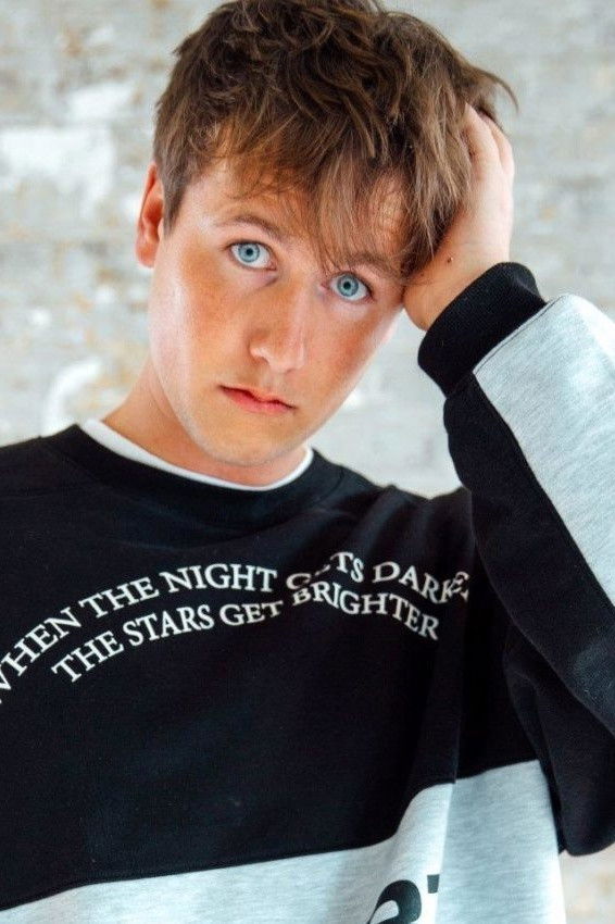 et billede af Sacha Powell