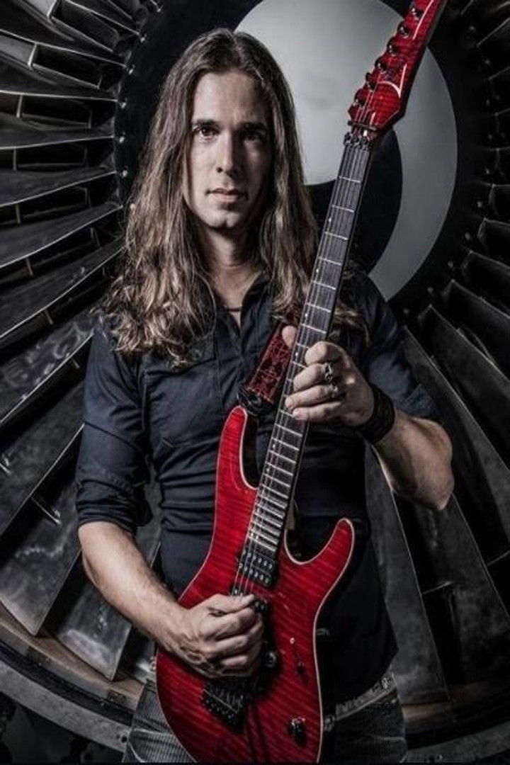 et billede af Kiko Loureiro