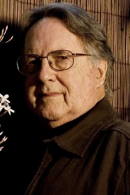 et billede af George Ogilvie